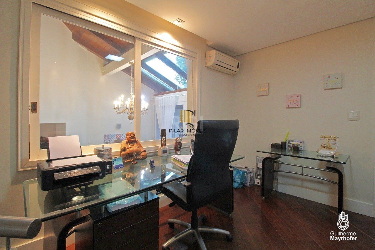 Casa para Venda - 650m², 4 dormitórios, sendo 3 suites, 4 vagas - Chácara das Pedras
