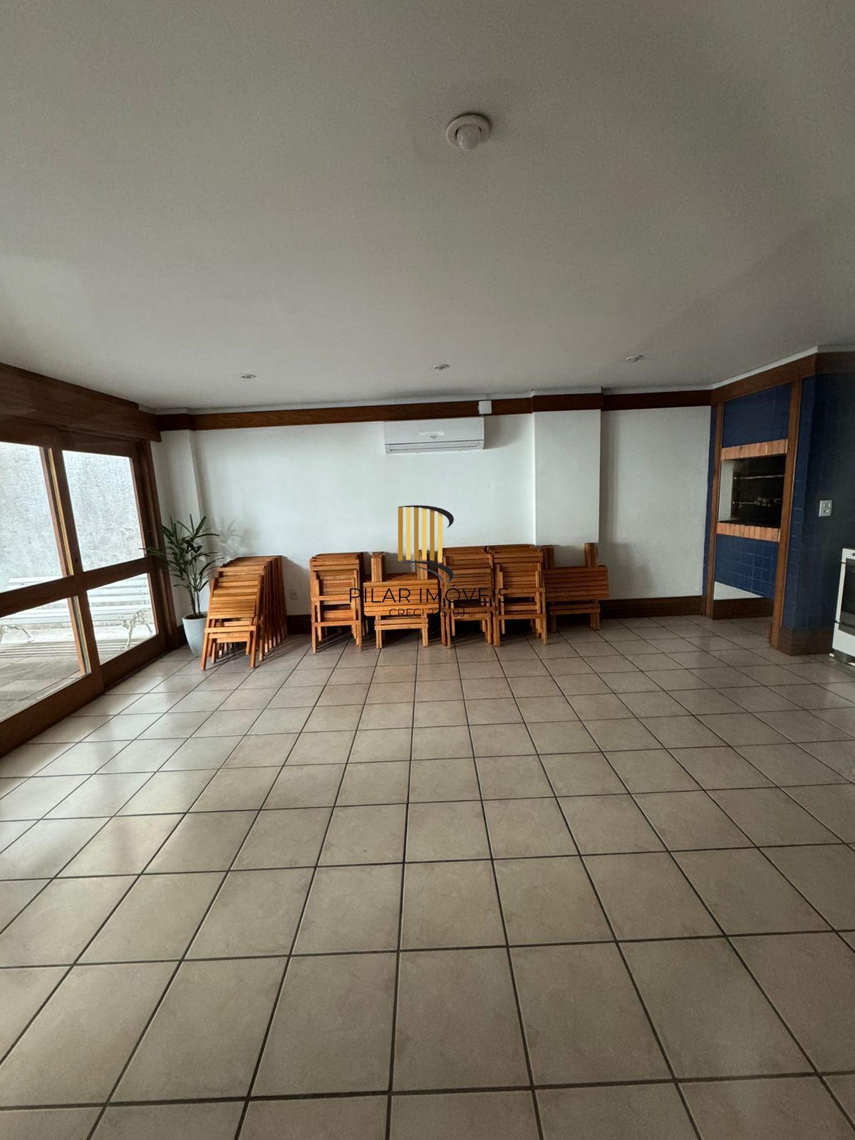 Apartamento de 2 quartos e 1 vaga de garagem no Centro de Porto Alegre