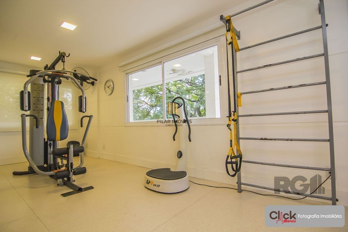 Vende Excelente Apartamento no Bairro Passo da Areia - Porto Alegre