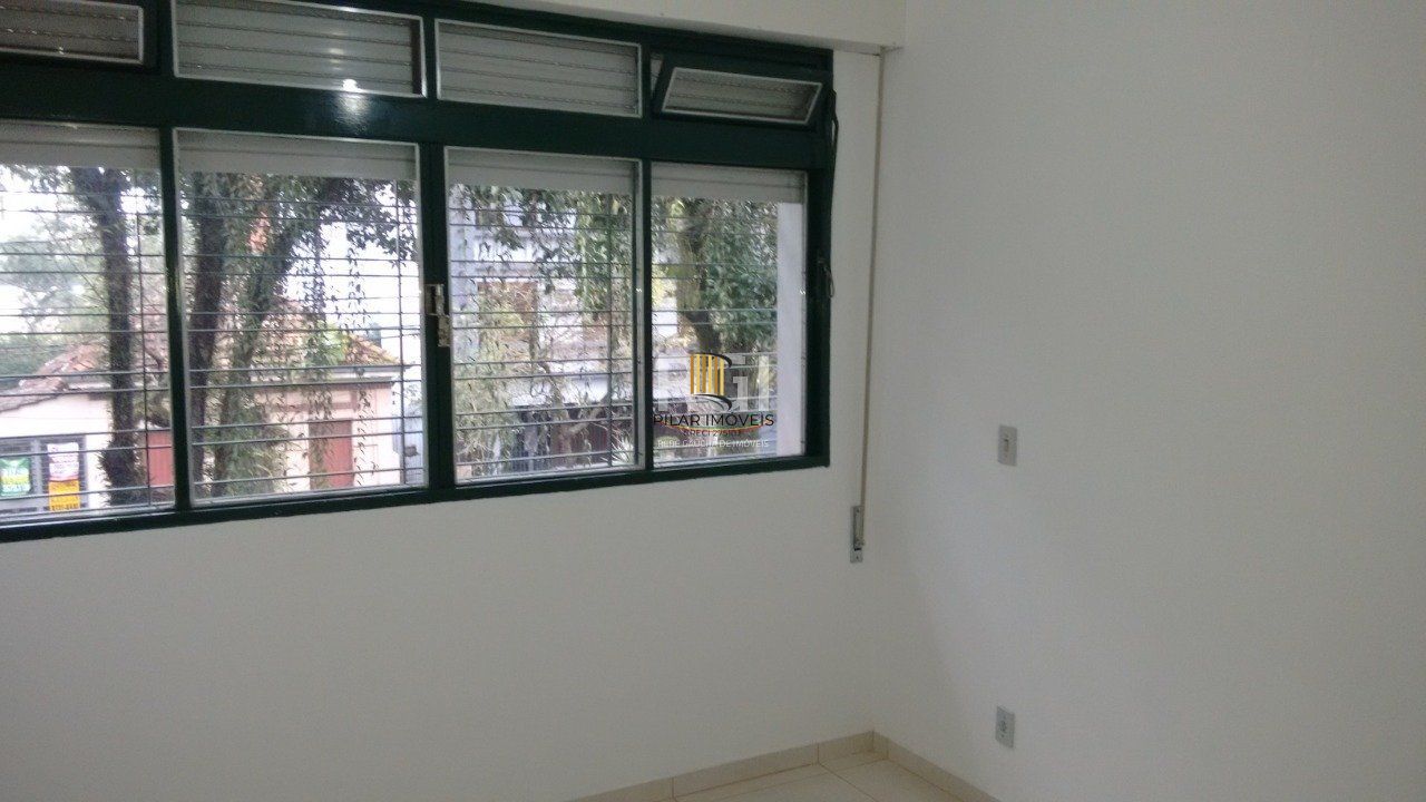 Casa para Venda - 363m², 3 dormitórios, sendo 1 suites, 2 vagas - São João