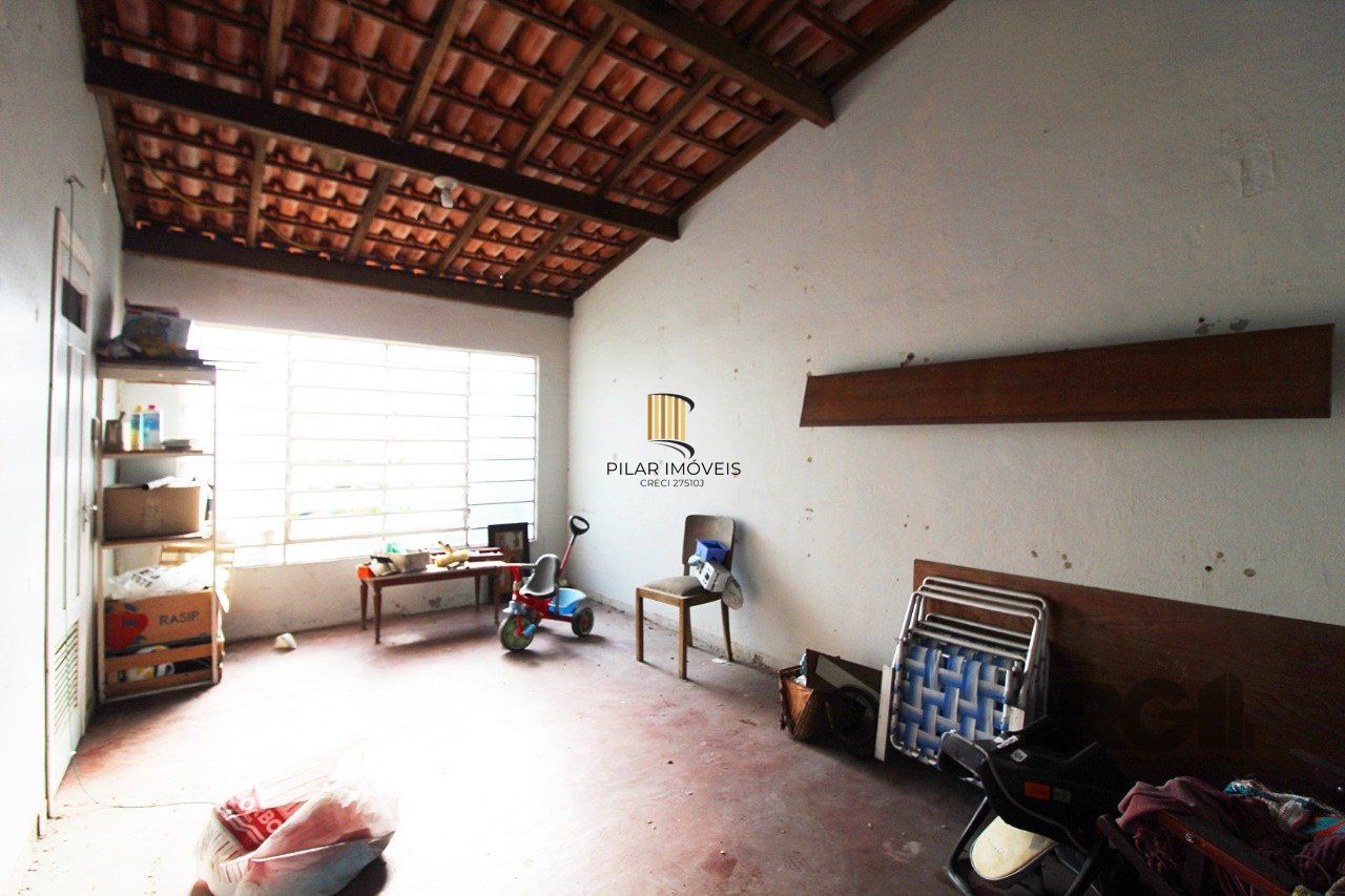 Casa à venda 4 quartos (dormitórios), suíte, 3 vagas - Partenon, Porto Alegre