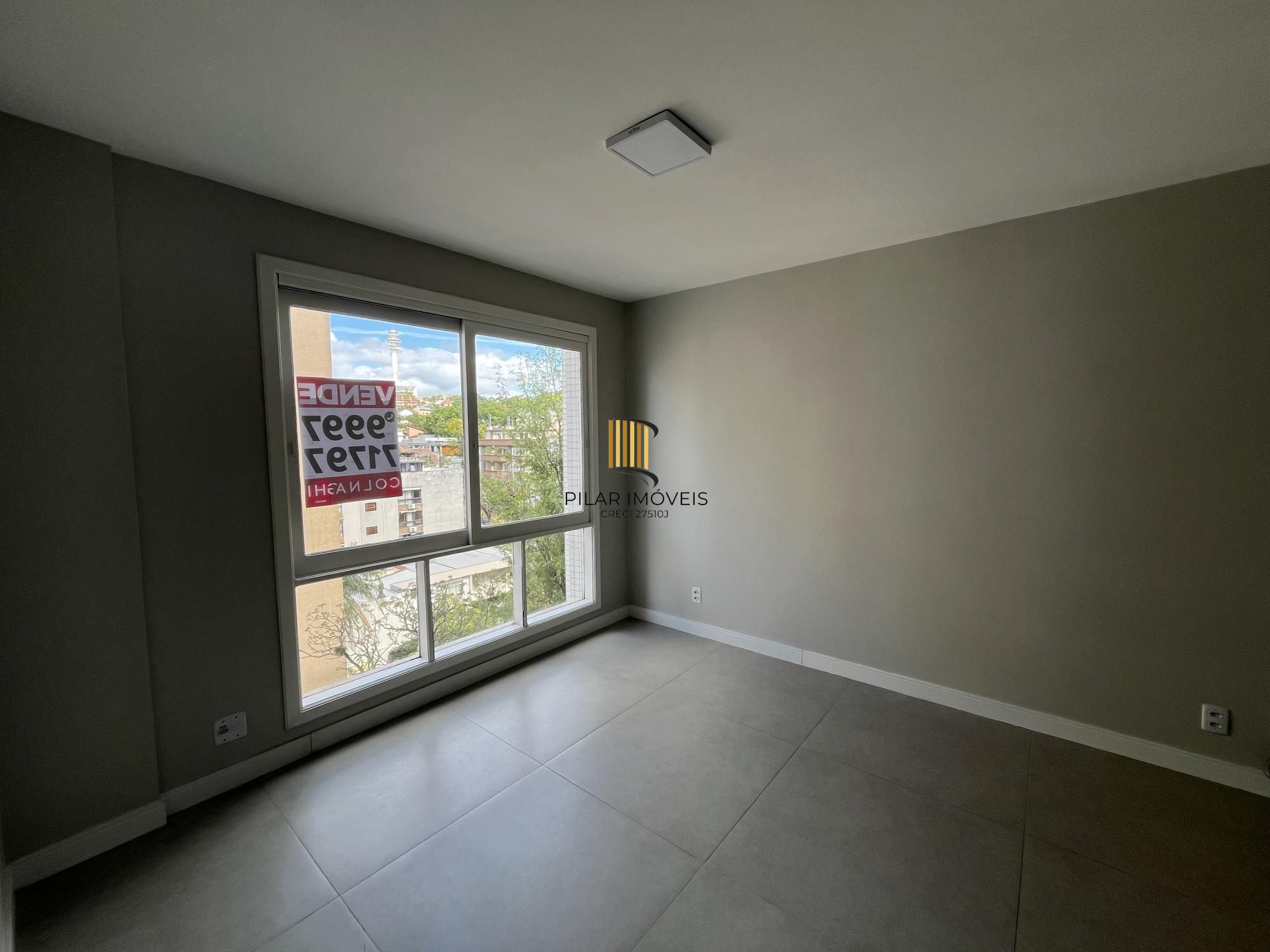 Apartamento de 3 quartos, suíte e 1 vaga de garagem no bairro Menino Deus em POA