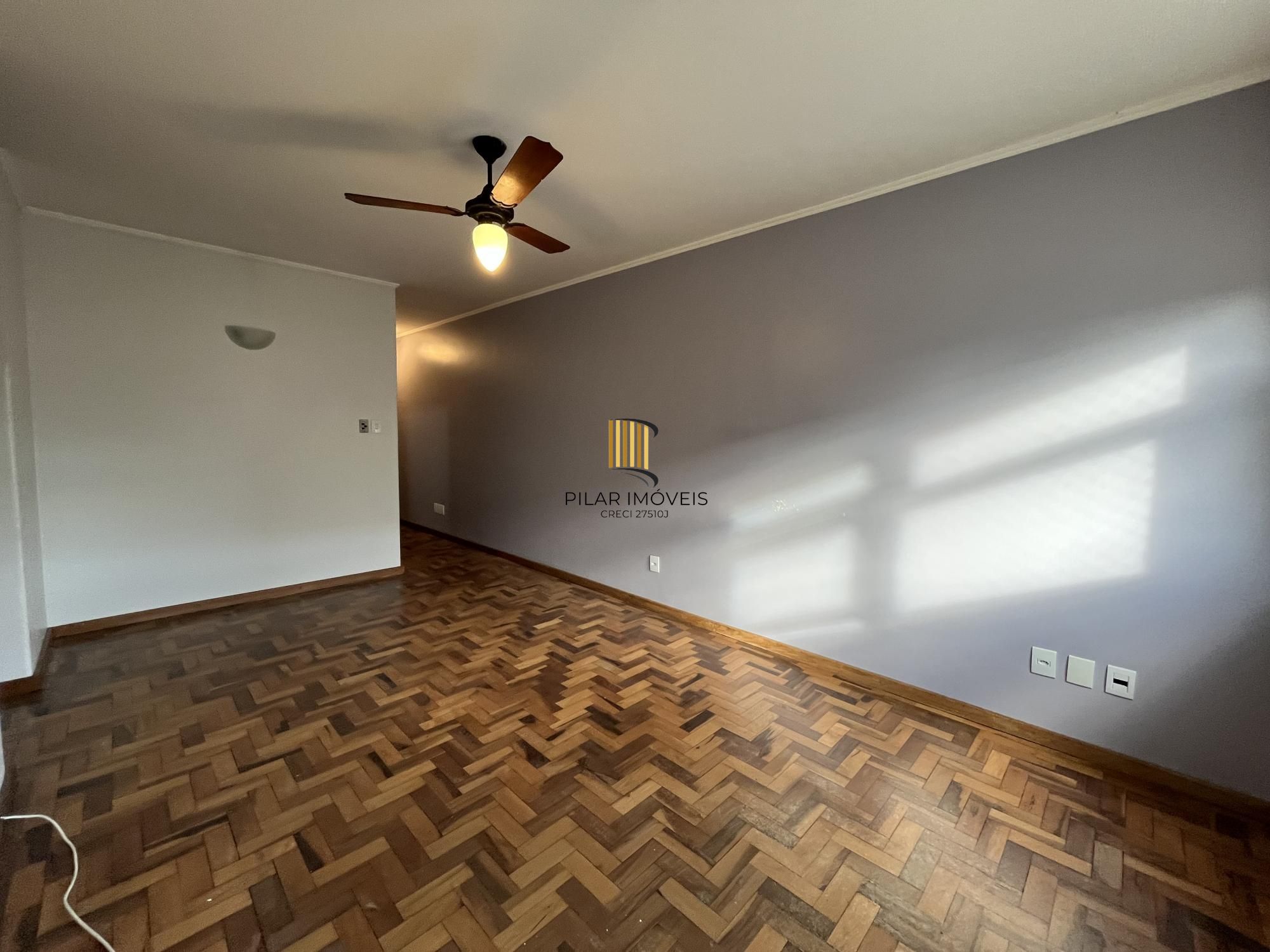 Apartamento de 2 quartos, opção 3º quarto ou gabinete e 1 vaga de garagem
