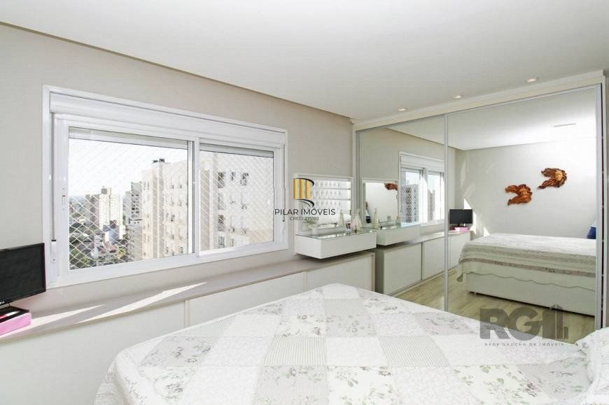 EXCELENTE OPORTUNIDADE! 120m2, 2 VAGAS, ANDAR ALTÍSSIMO COM VISTA PARA AEROPORTO! Apartamento 3 dormitórios (sendo 1 suíte) 