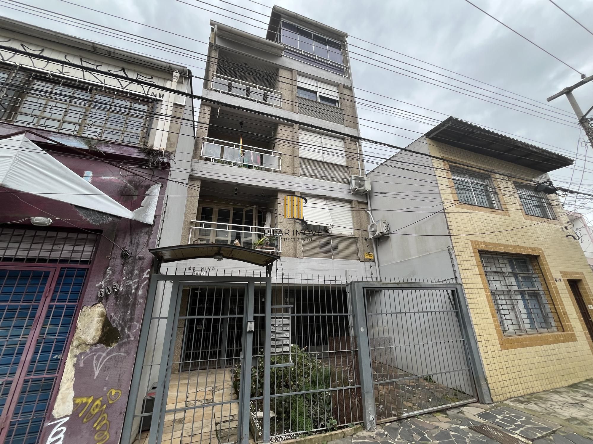 Duplex de 1 quarto, garagem coberta no bairro Cidade Baixa em Porto Alegre