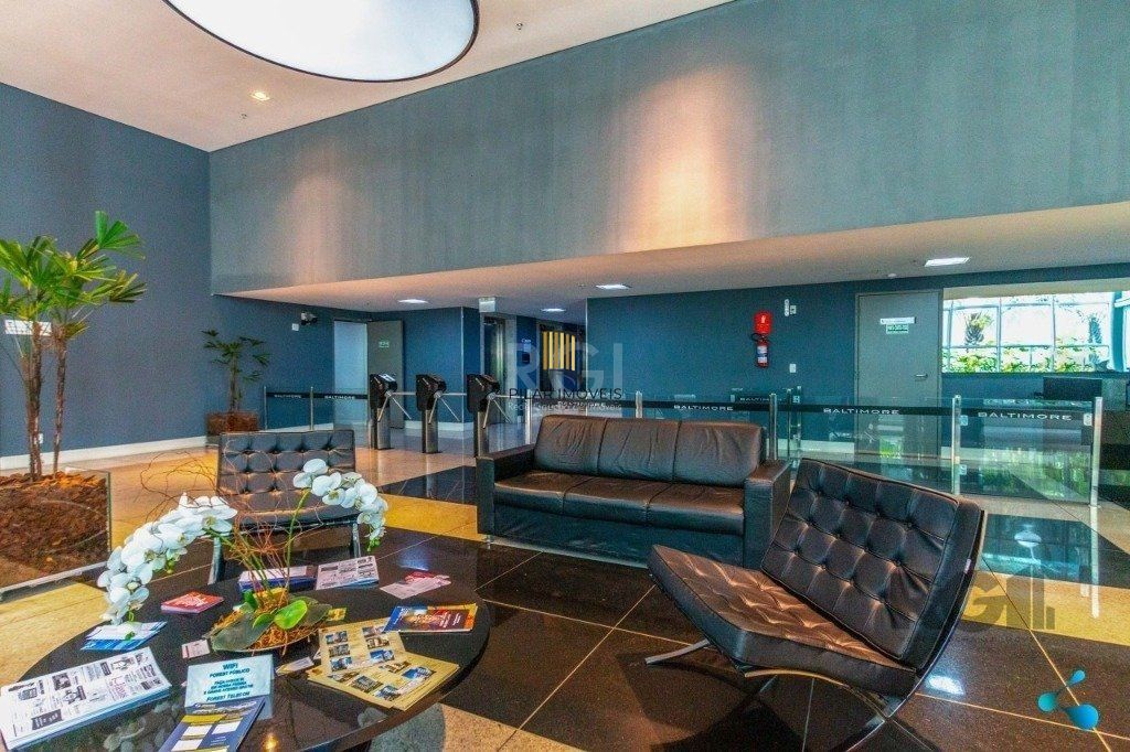 Sala comercial desocupada no edifício Baltimore, bairro Bom Fim em Porto Alegre.