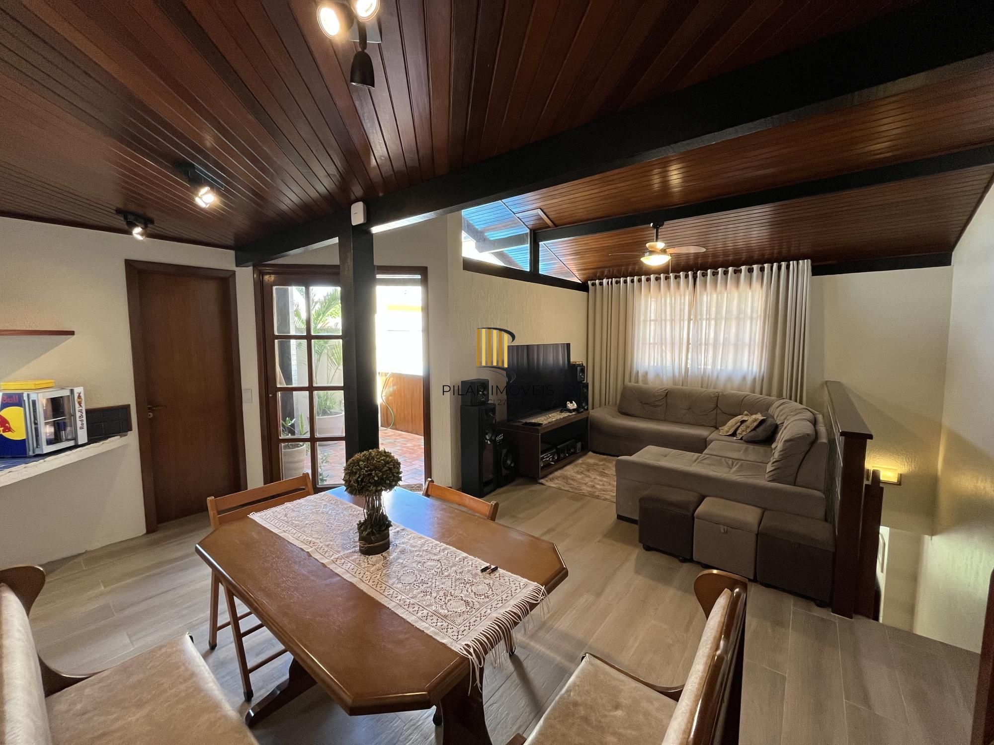 Apartamento de 3 quartos e 2 vagas de garagem no bairro Petrópolis em POA