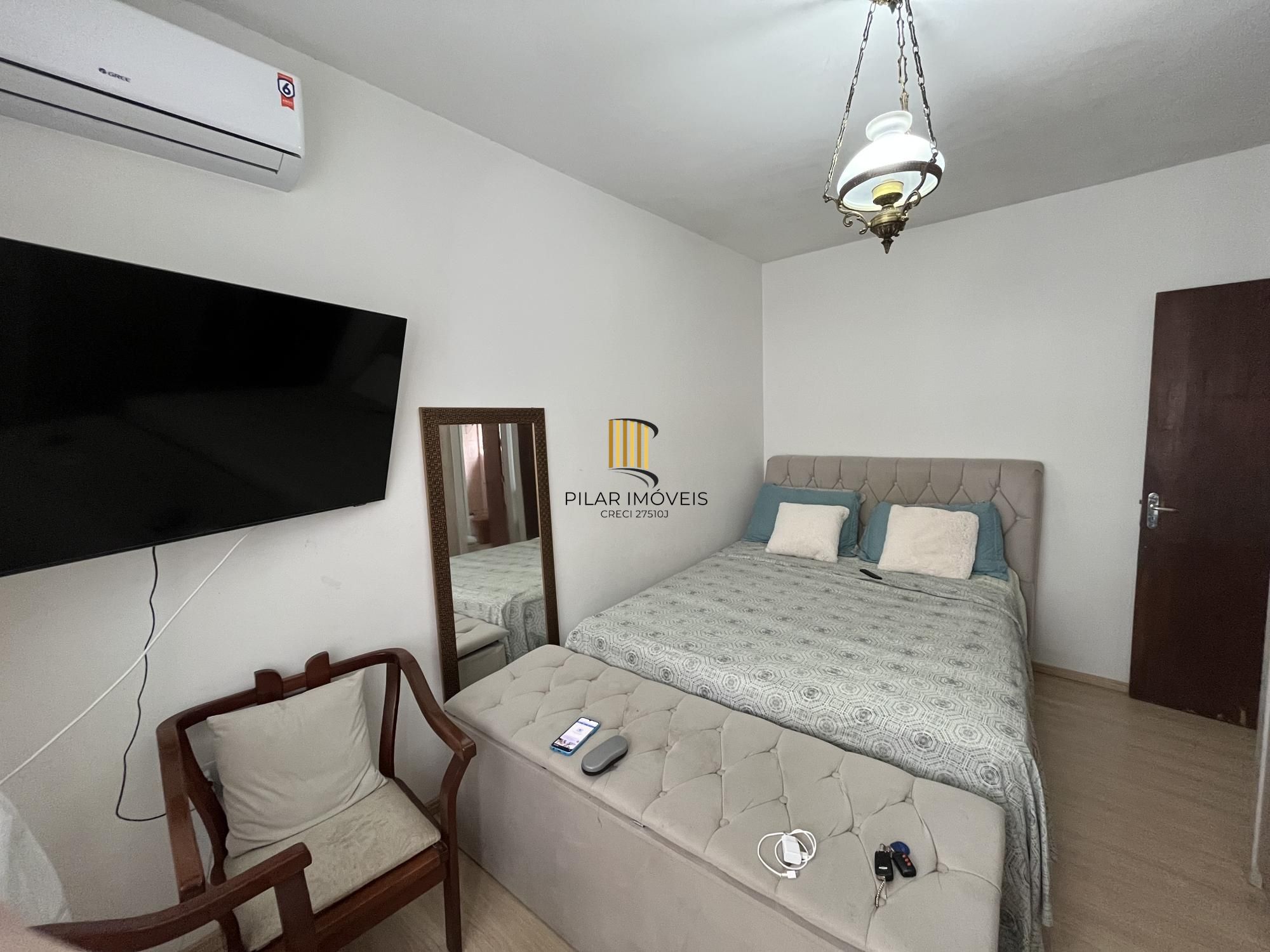 Apartamento de dois quartos no bairro Rio Branco em Porto Alegre