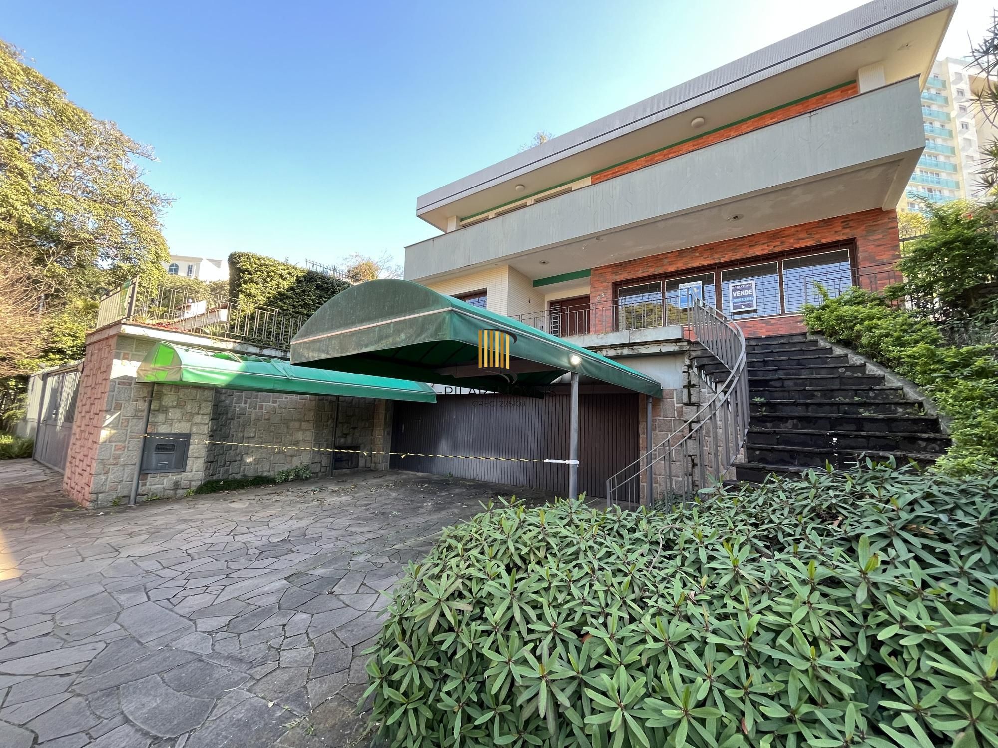 Casa de 4 quartos, 2 suítes e 2 vagas de garagem no bairro Boa Vista em POA