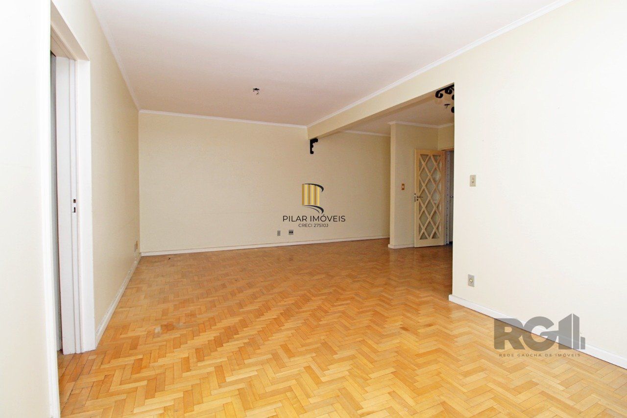 Venda Apartamento de três dormitórios, 01 vaga de garagem, com elevador