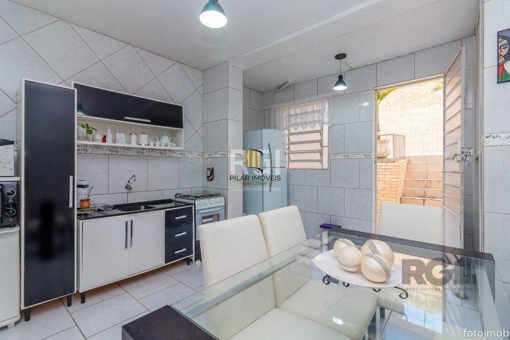 Apartamento 2 dormitórios no bairro Azenha