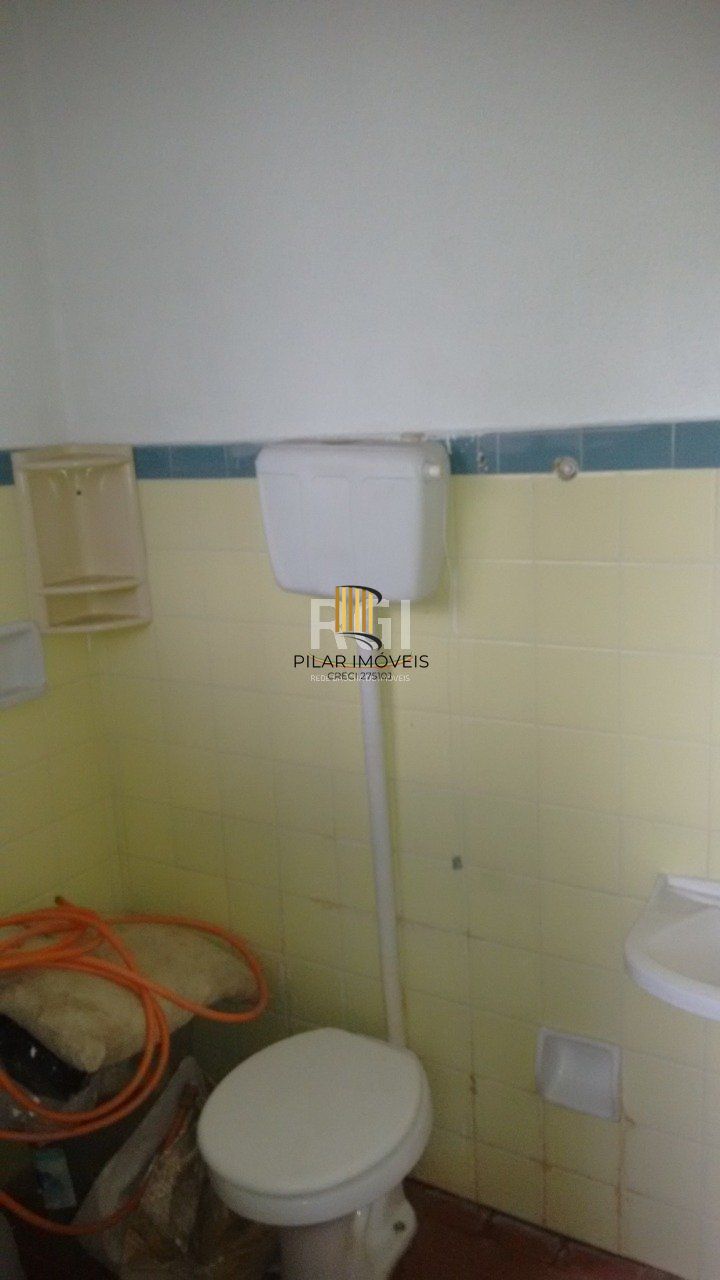 Casa para Venda - 363m², 3 dormitórios, sendo 1 suites, 2 vagas - São João