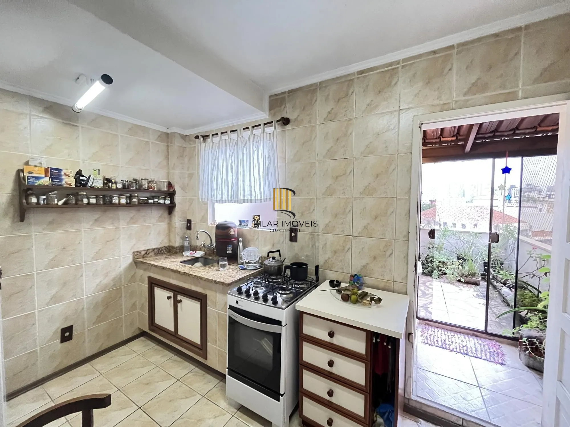 Apartamento garden de 1 dormitório transformado 2 quartos no bairro Cidade Baixa