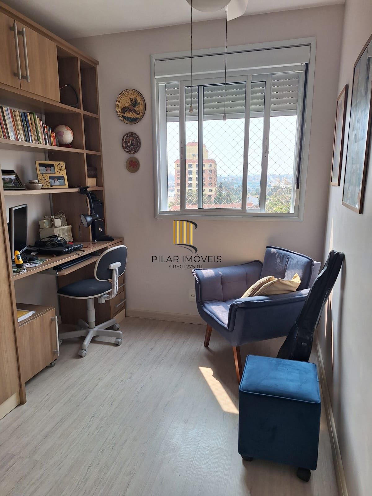 Apartamento de três quartos, suíte e uma vaga de garagem em condomínio com infra