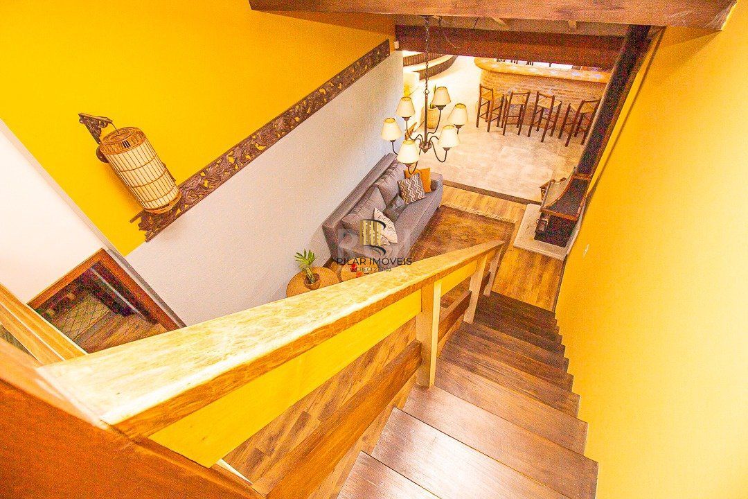 Cobertura para Venda - 116.36m², 2 dormitórios, sendo 1 suites, 1 vaga - Petrópolis