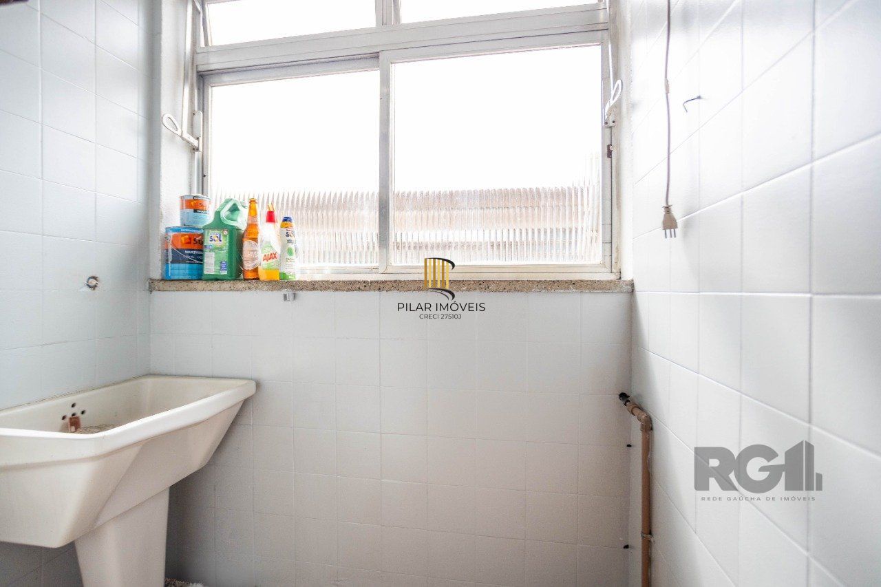 Apartamento 2 dormitórios vaga garagem escriturada mobiliado bairro Petrópolis