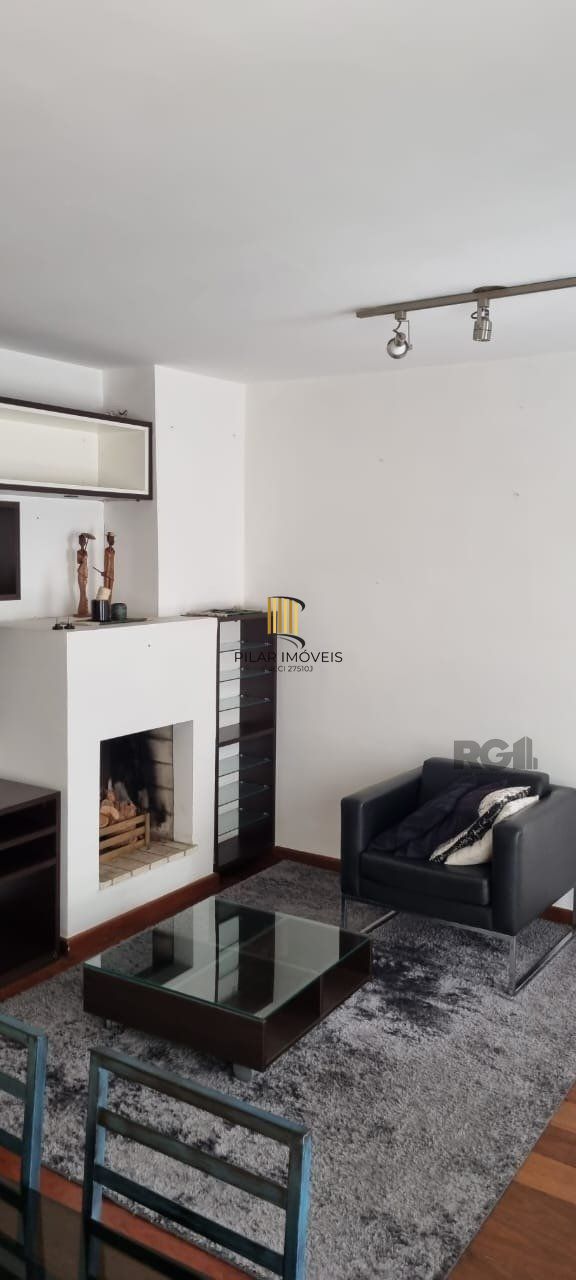 Apartamento de dois quartos e uma vaga de garagem no bairro Independência em Porto Alegre