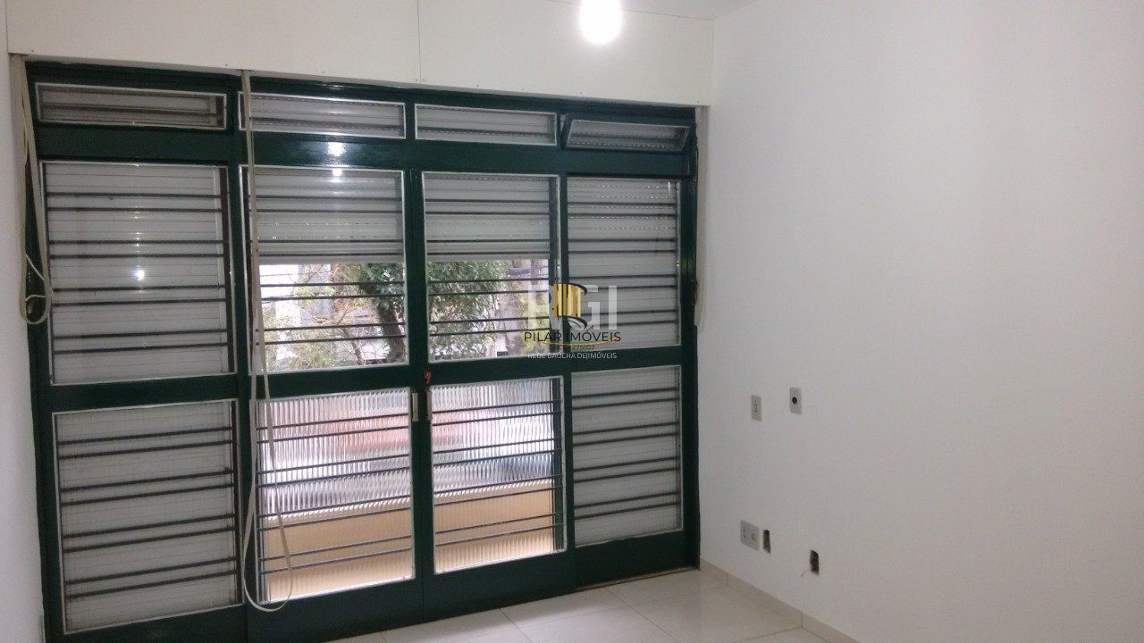 Casa para Venda - 363m², 3 dormitórios, sendo 1 suites, 2 vagas - São João
