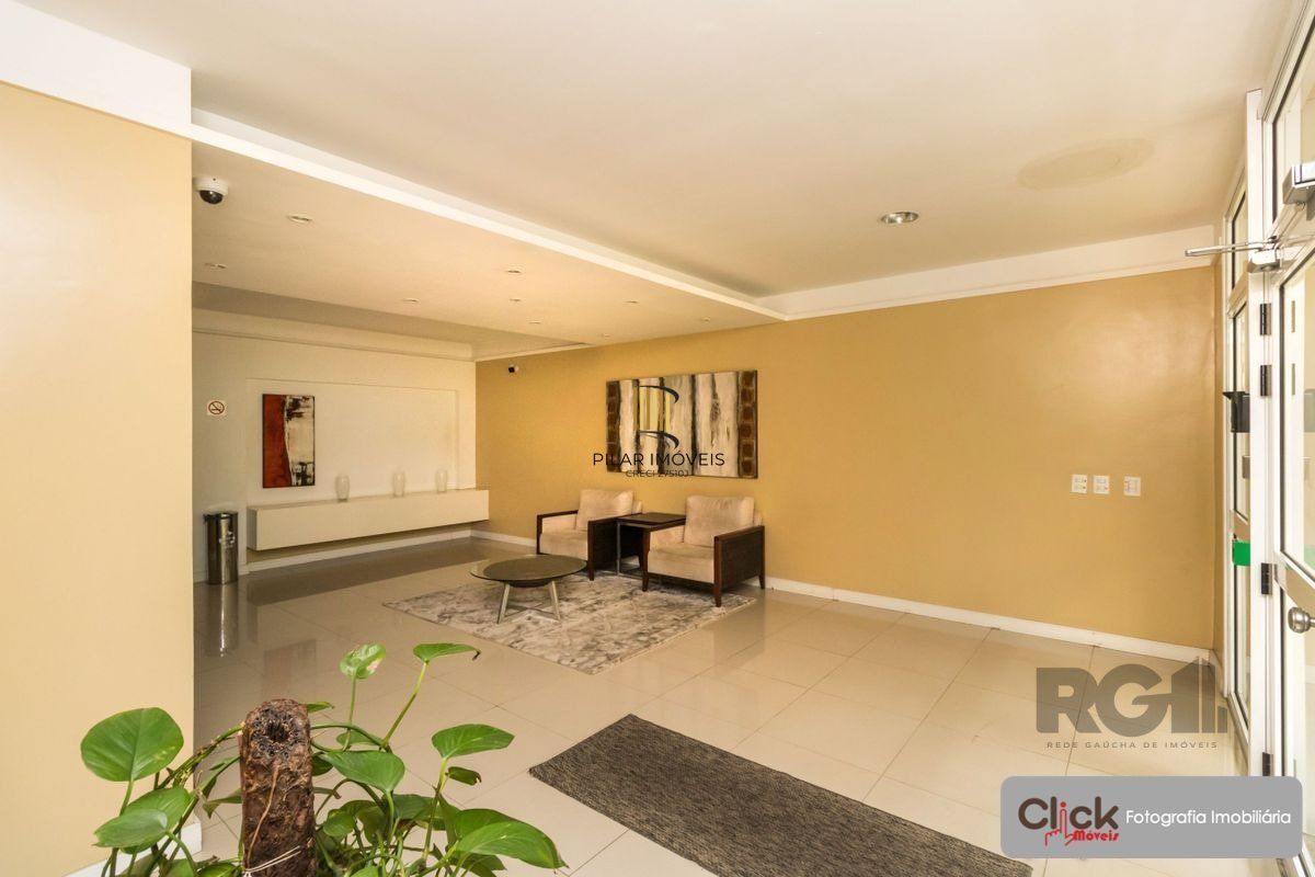 Vende apartamento de 3 quartos, sendo 1 suíte, mobiliado, 1 vaga coberta e escriturada, no Jardim Lindóia - Porto Alegre
