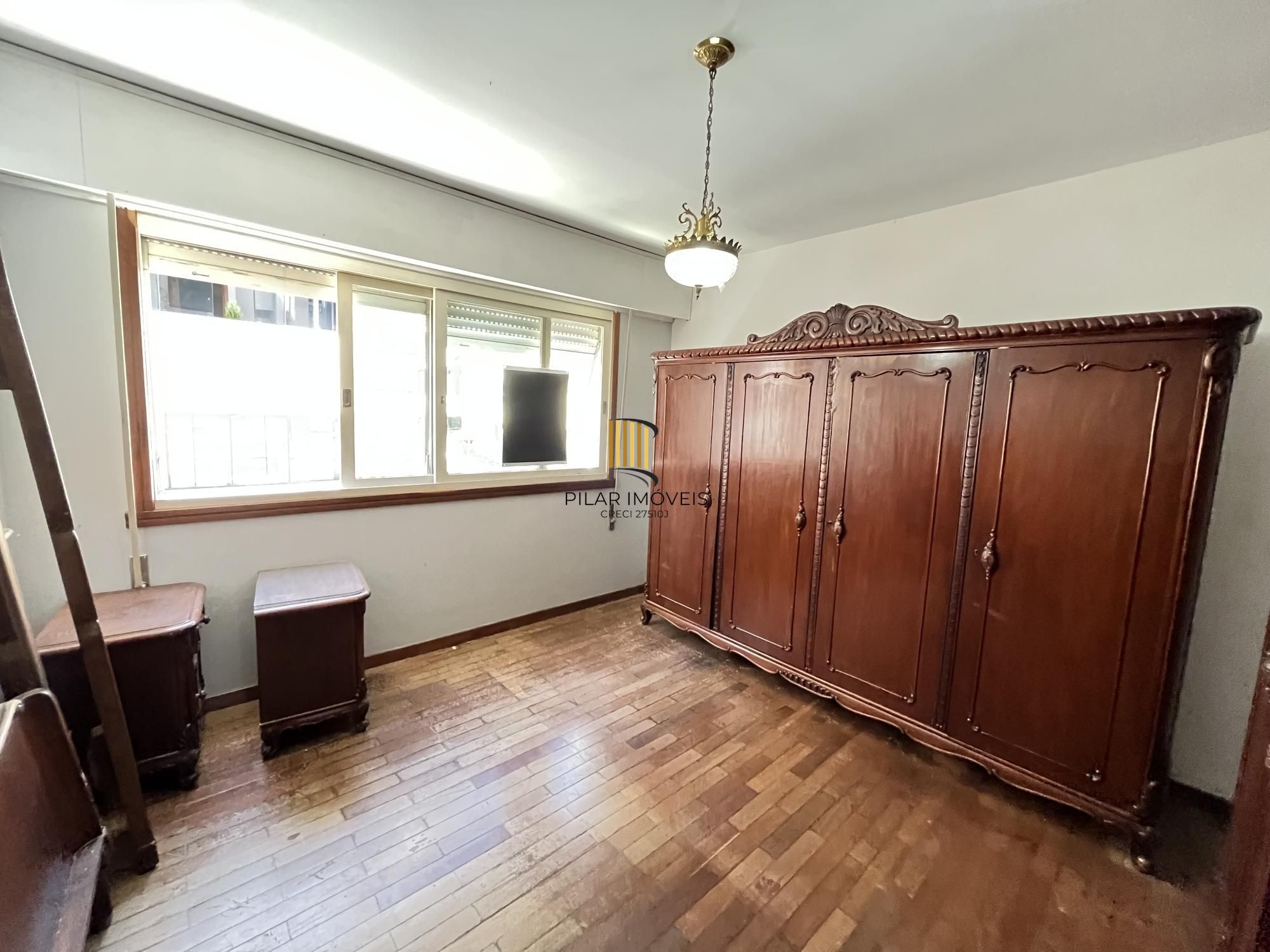 Apartamento de 3 quartos, suíte e 2 vagas de garagem no bairro Auxiliadora POA