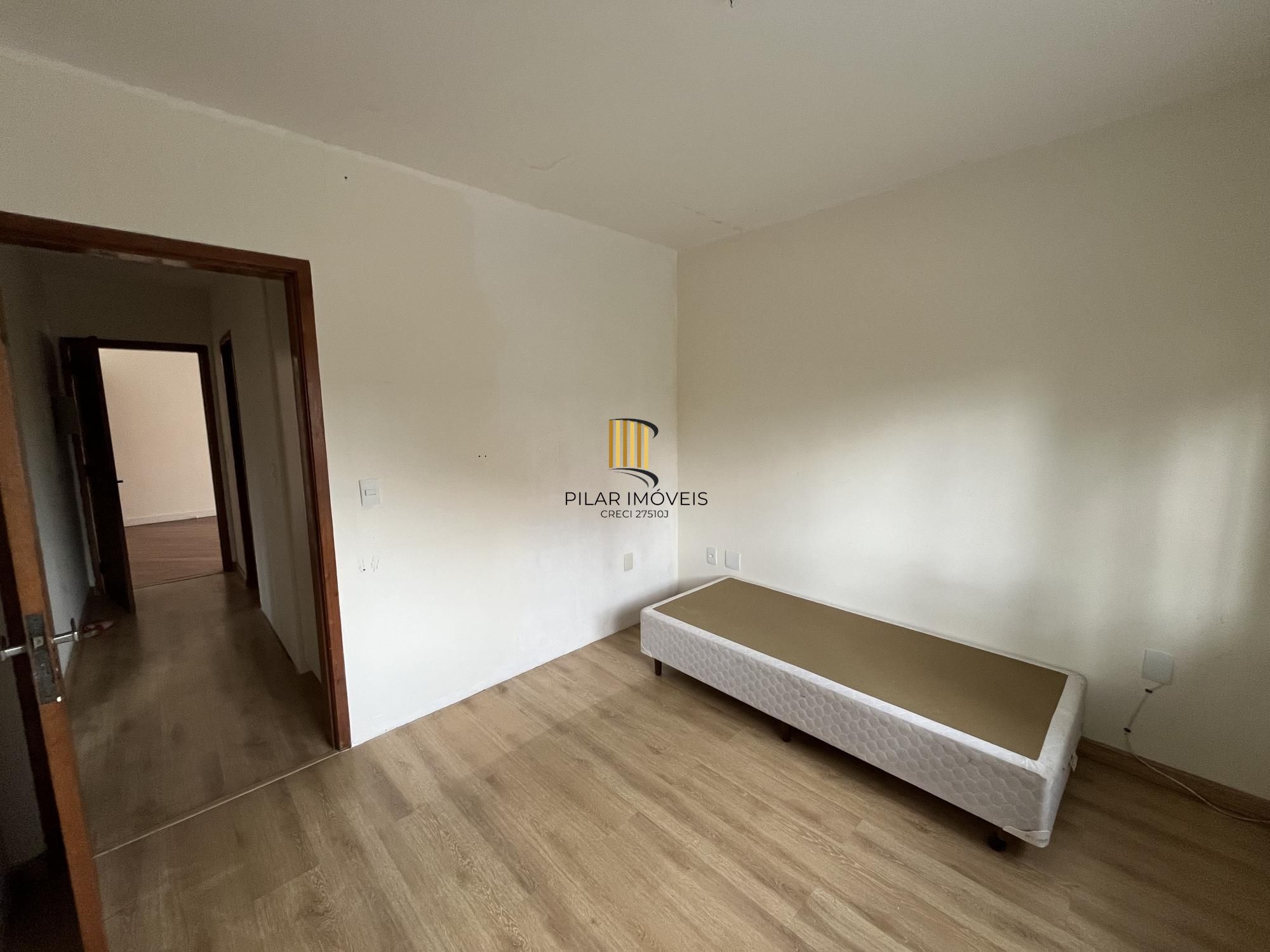 Apartamento de 2 quartos, churrasqueira, lareira e garagem no bairro Bela Vista