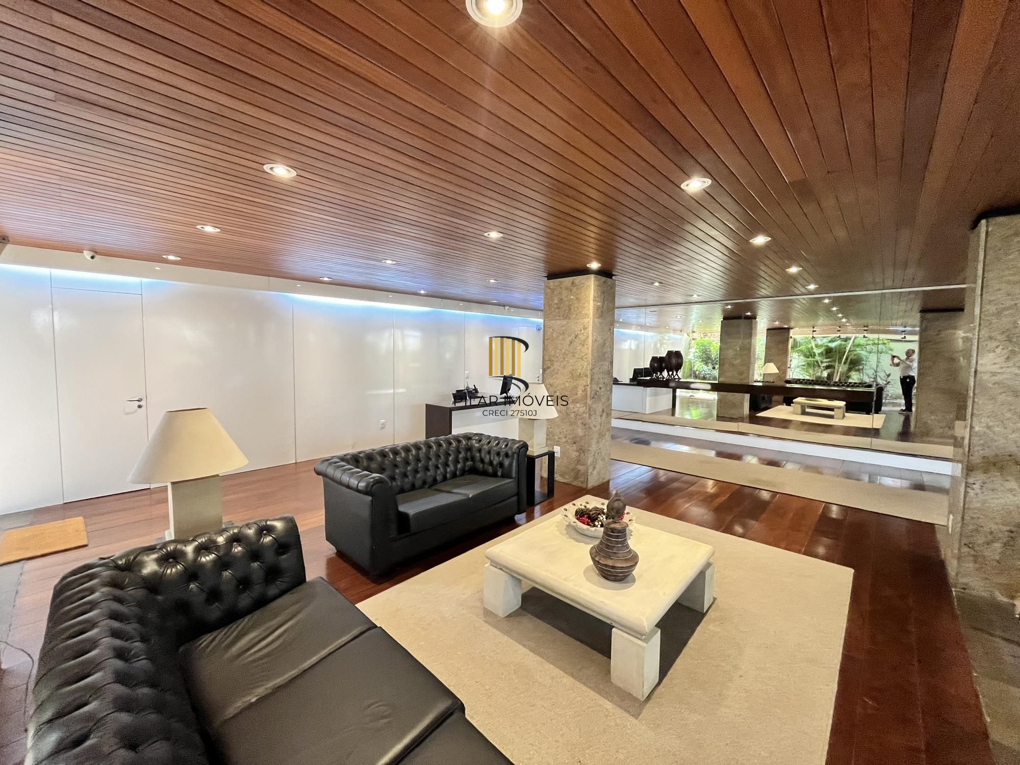 Apartamento de 4 quartos, suíte, amplo closet, dependência e 2 vagas de garagem