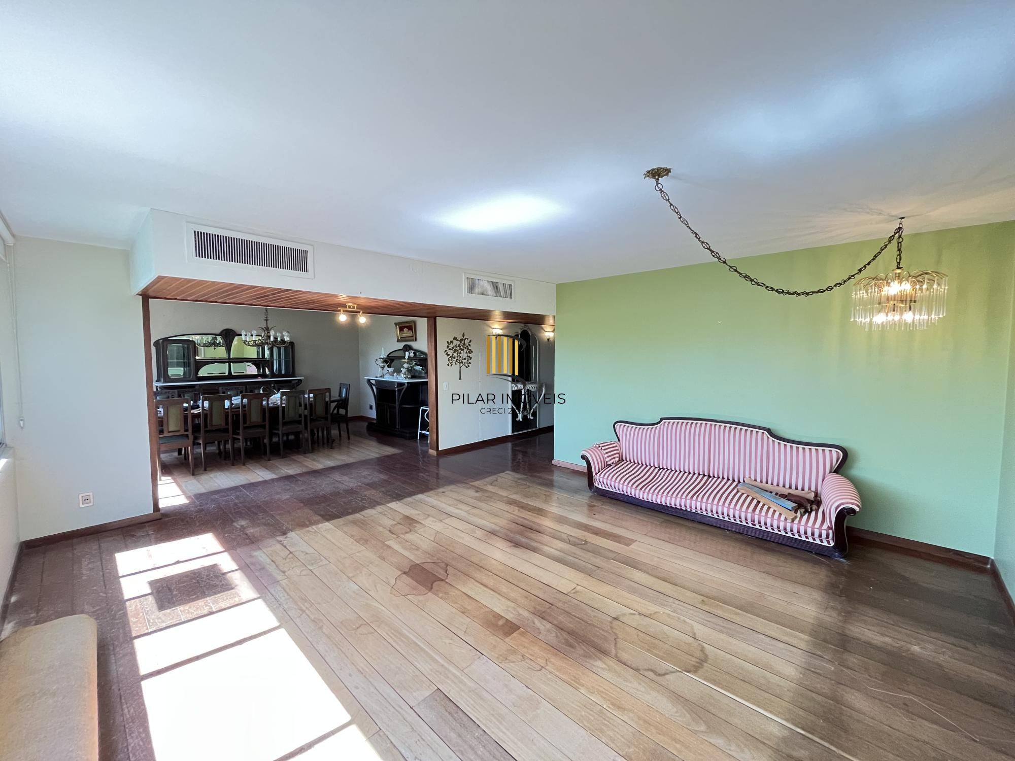 Apartamento de 3 quartos, suíte e 2 vagas de garagem no bairro Auxiliadora POA