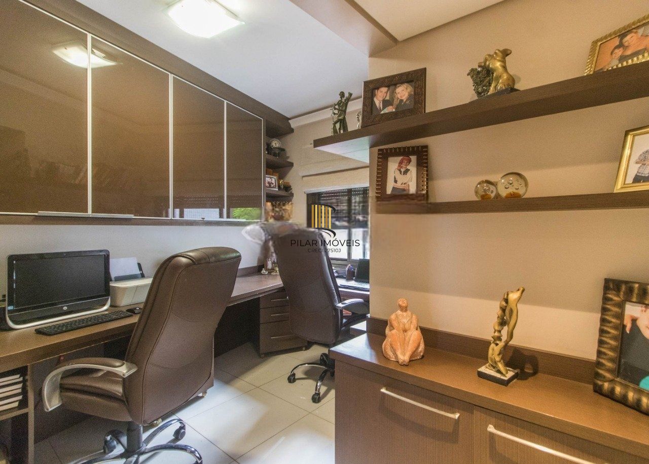 Apartamento com 3 suítes e 3 vagas de garagem no bairro Rio Branco em POA/RS