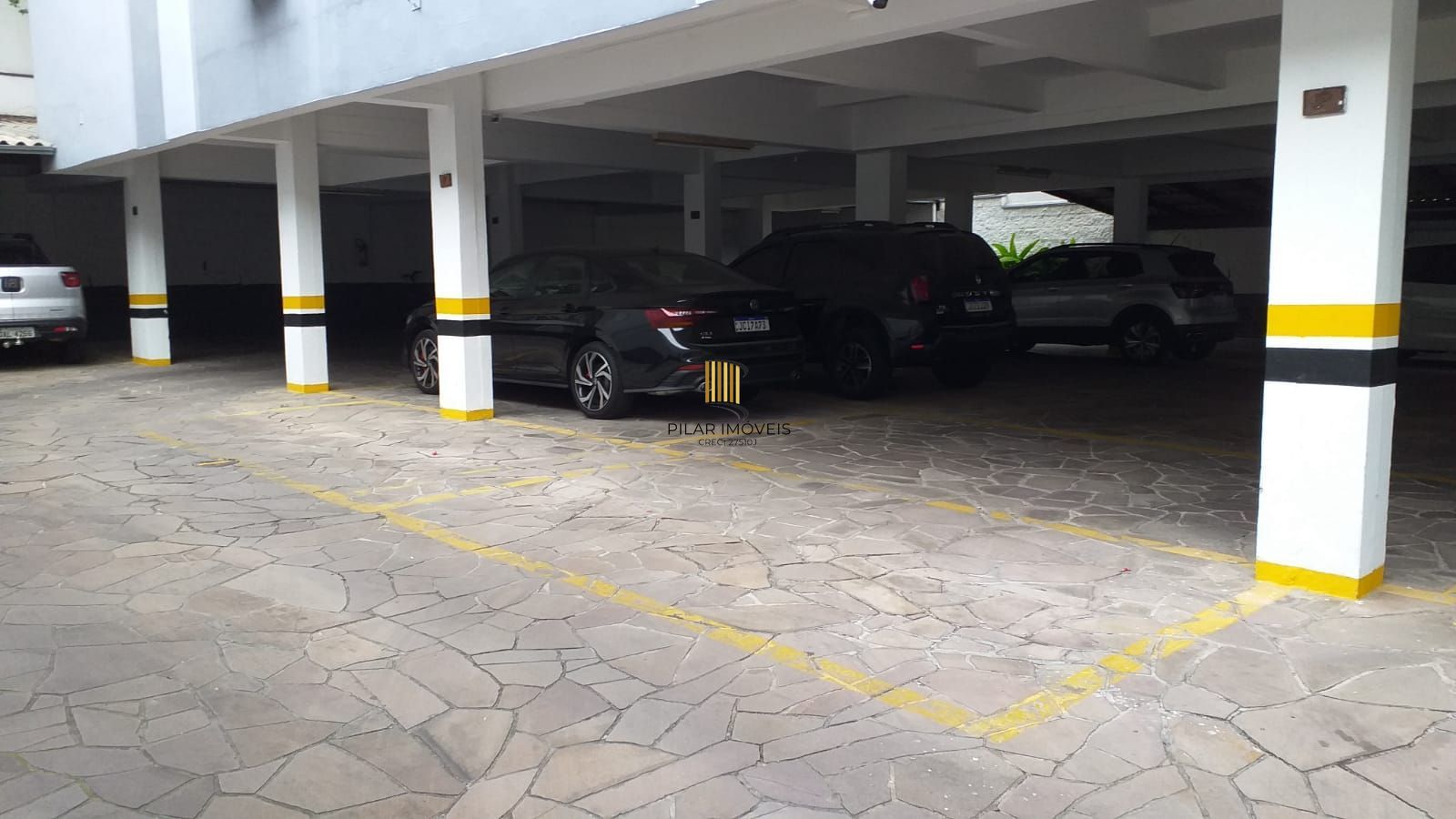 Apto 2 dorms com garagem R$480mil em Petrópolis