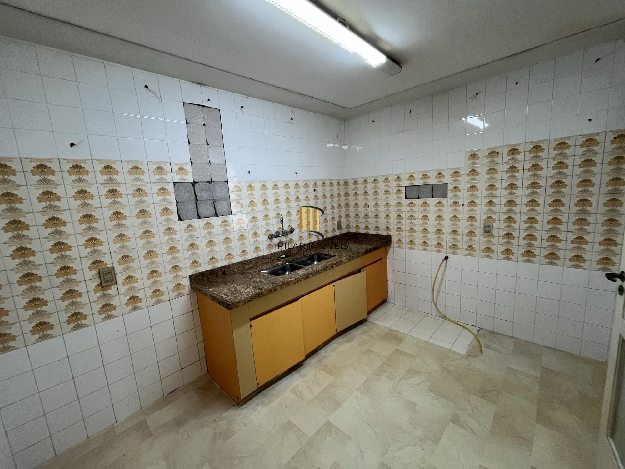 Apartamento Venda - 190.8m², 3 dormitórios, 1 suíte, 1 vaga - Centro Histórico