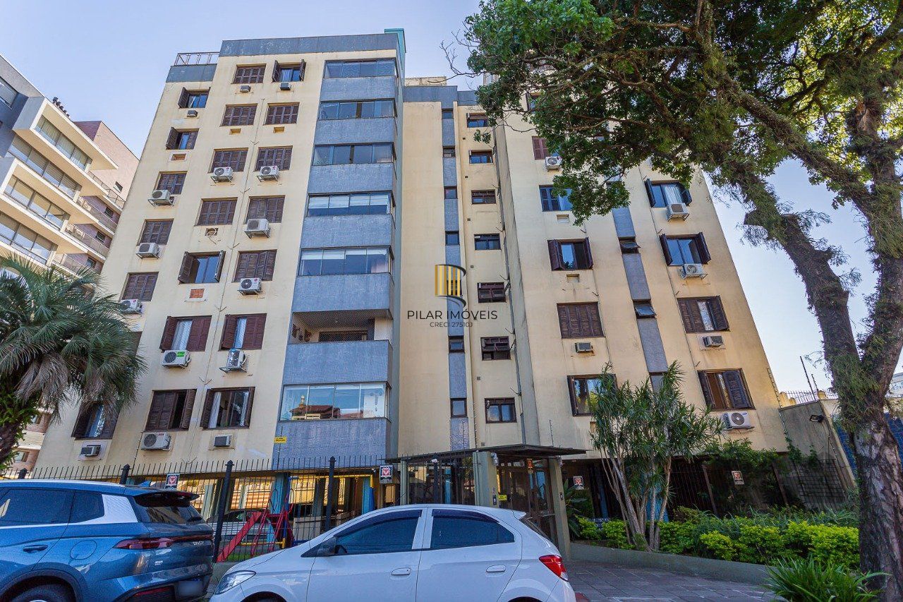 COBERTURA DUPLEX COM 3 QUARTOS, 2 DELES SUÍTE E 2 VAGAS DE GARAGEM NO BAIRRO TRISTEZA EM PORTO ALEGRE.