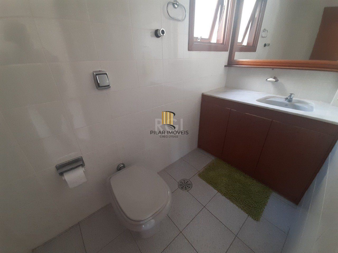 Cobertura para Venda - 281.25m², 3 dormitórios, sendo 1 suites, 2 vagas - Cristo Redentor