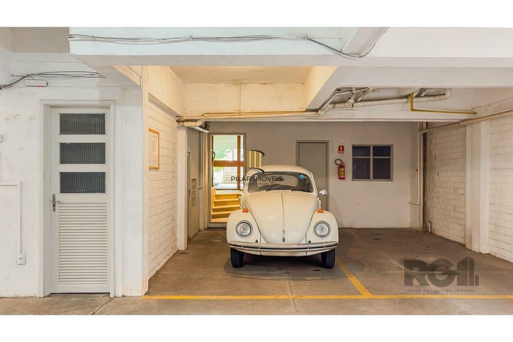 Cobertura de 3 quartos, suíte e 1 vaga de garagem no bairro Petrópolis em POA/RS