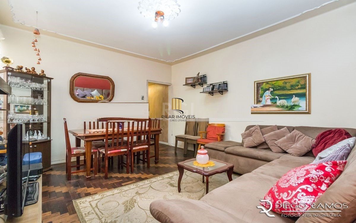 Venda de Apartamento no Bairro Petrópolis 108m² - 3 Dormitórios, varanda, Cozinha: Com churrasqueira e cooktop de 5 bocas.  Apartamento no bairro Petrópolis com 3 amplos dormitórios, sendo 2 de frente - Pilar Imóveis