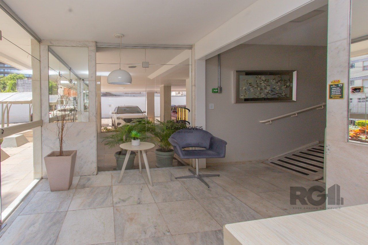 Apartamento de 3 quartos, sacada, dependência de empregada e 1 vaga de garagem