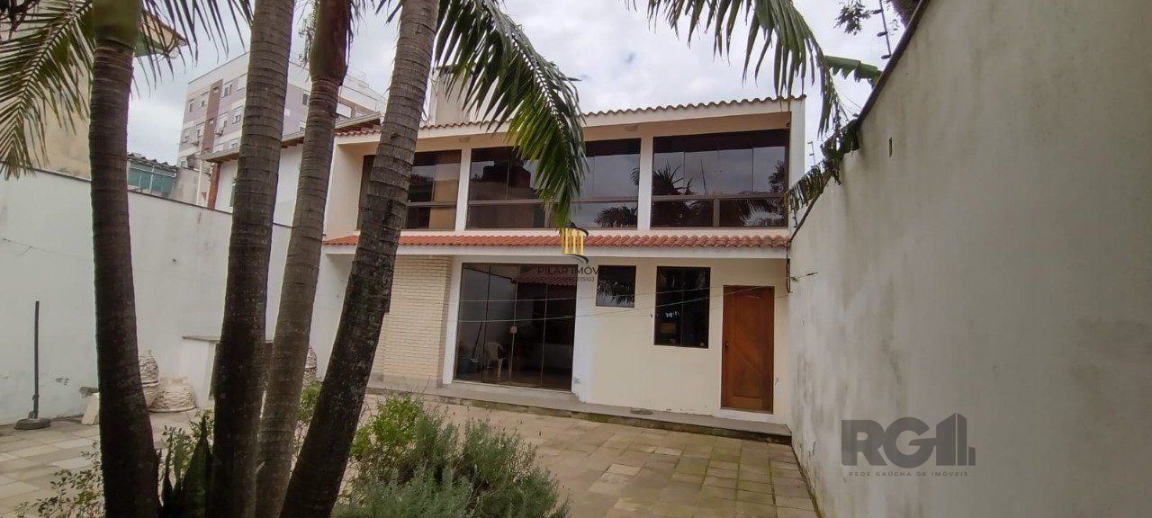 Casa 2 Dormitório(s) Bairro Medianeira