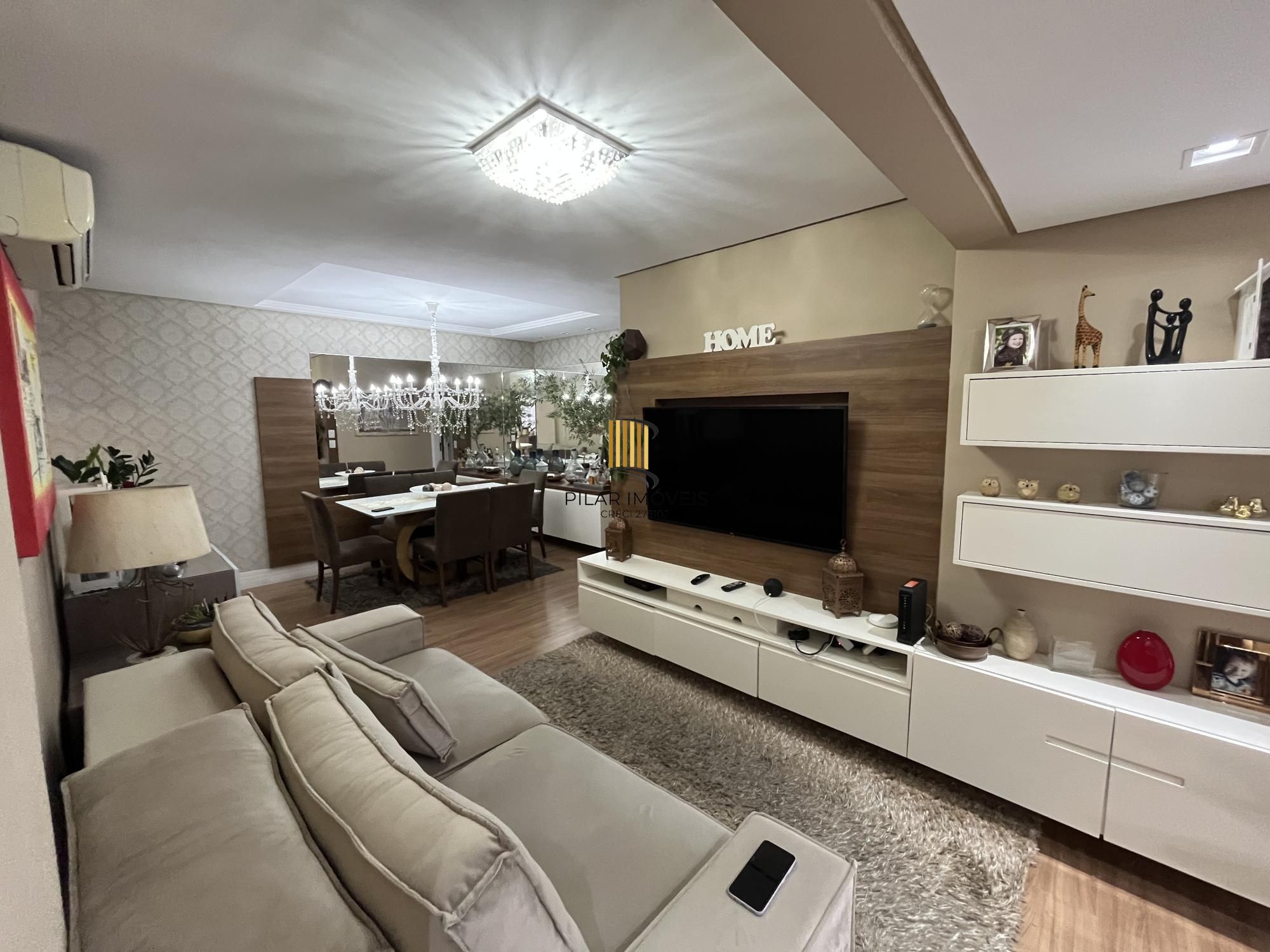 Apartamento de 3 quartos, suíte e 1 vaga de garagem no Bairro Menino Deus em POA