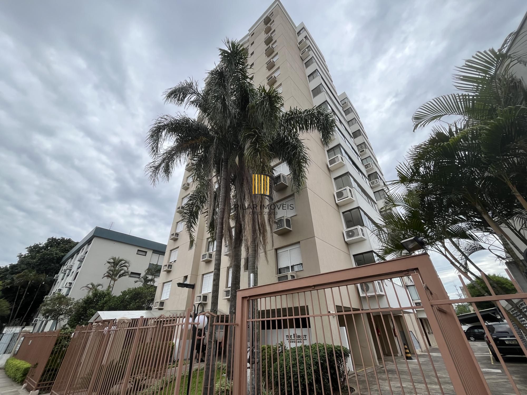 Apartamento de três dormitórios, suíte e uma vaga de garagem no bairro Santana