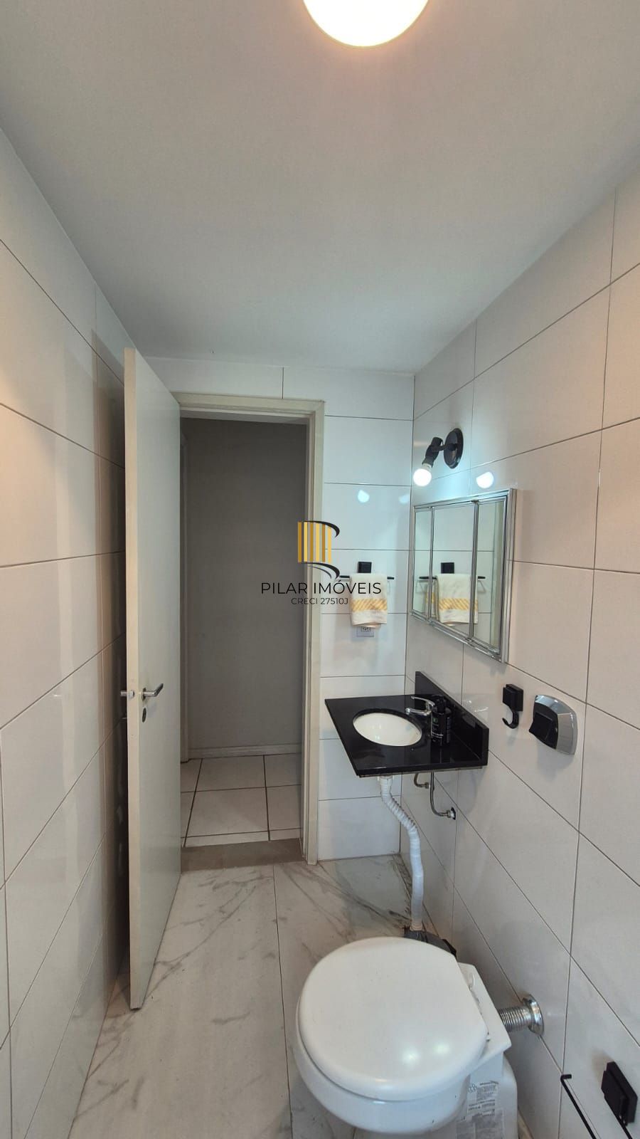 Apartamento de dois dormitórios no bairro Menino Deus em Porto Alegre