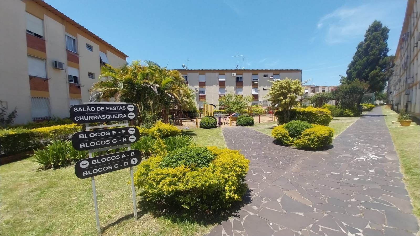 Apartamento térreo com 4 quartos e 1 vaga de garagem rotativa no Passo da Areia