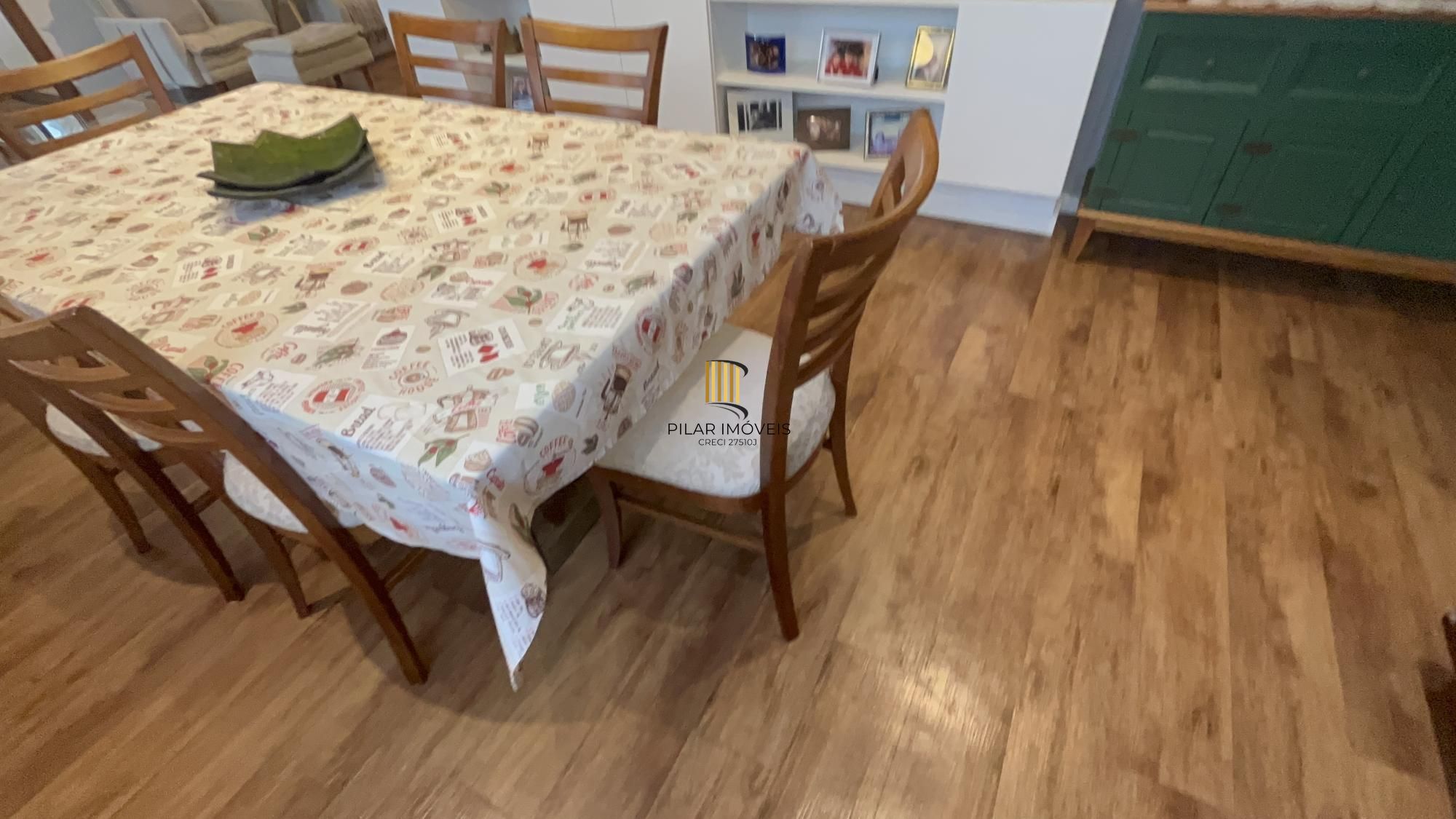 Apartamento de 3 quartos, 2 suítes, 1 americana e 2 vagas no bairro Farroupilha