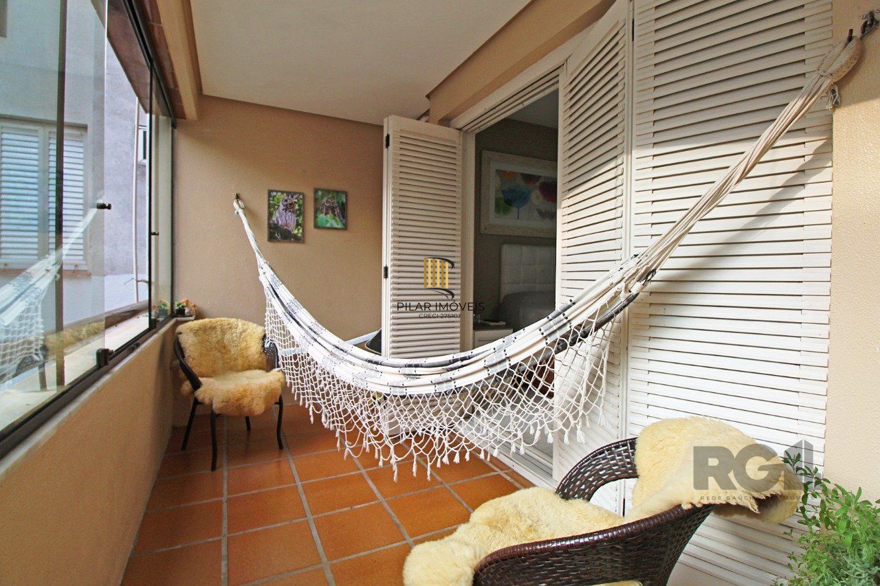 Apartamento de dois dormitórios e dois banheiros no bairro Bom Fim / Rio Branco em Porto Alegre!