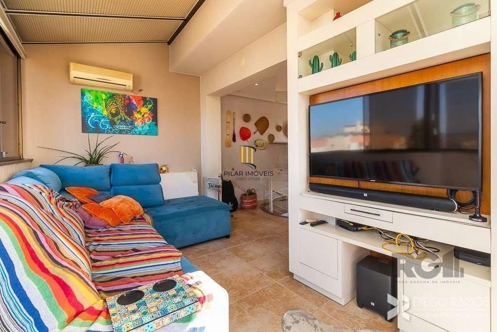 Cobertura para Venda - 185m², 3 dormitórios, sendo 1 suites, 2 vagas - Petrópolis