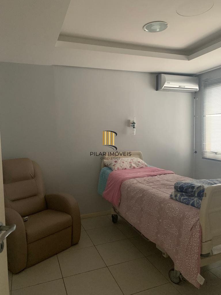 Prédio Comercial no bairro Bom Fim