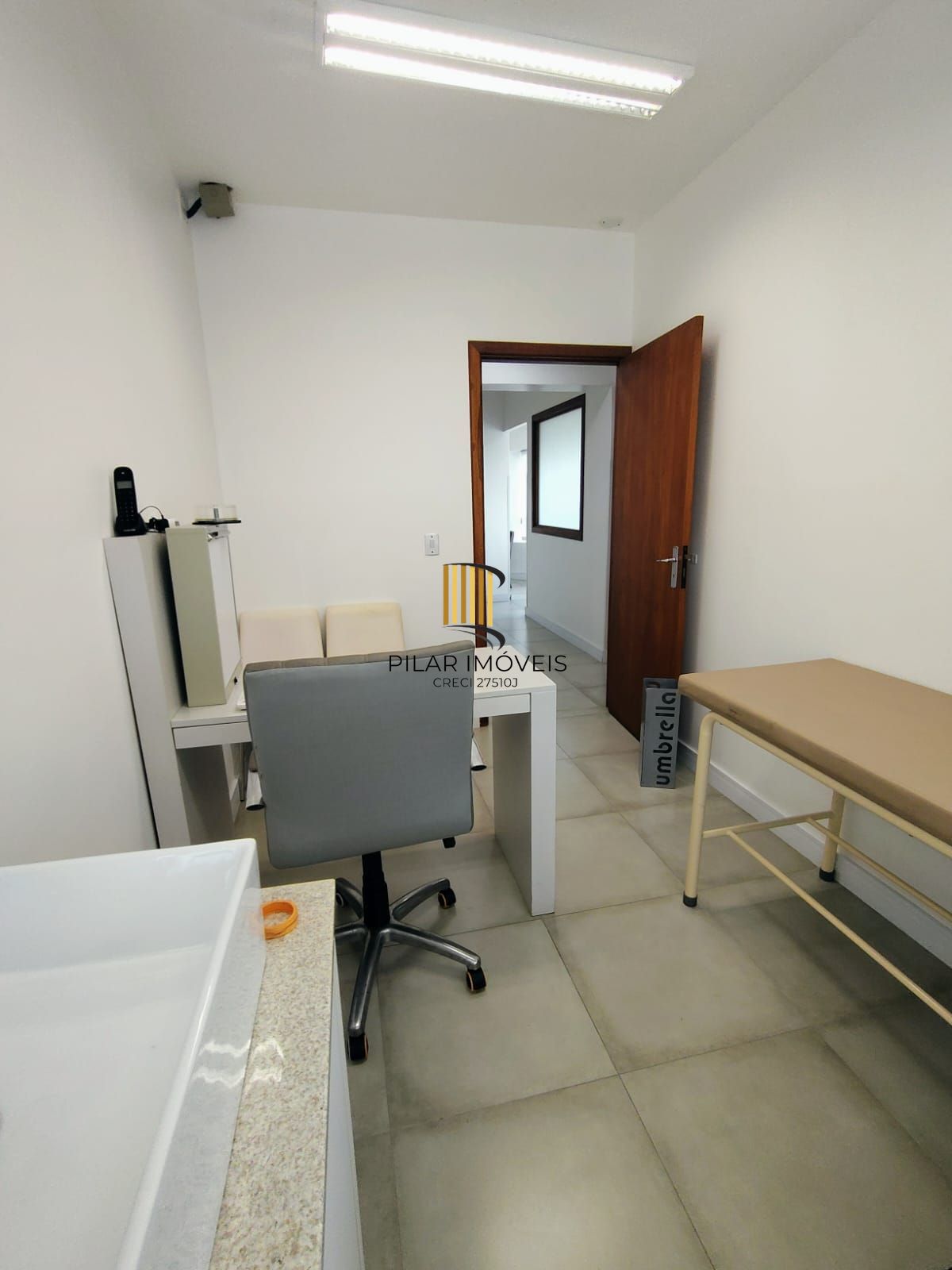 Sala ampla pois é ligada a outra ao lado do Colégio Santa Inês perto do Zaffari.