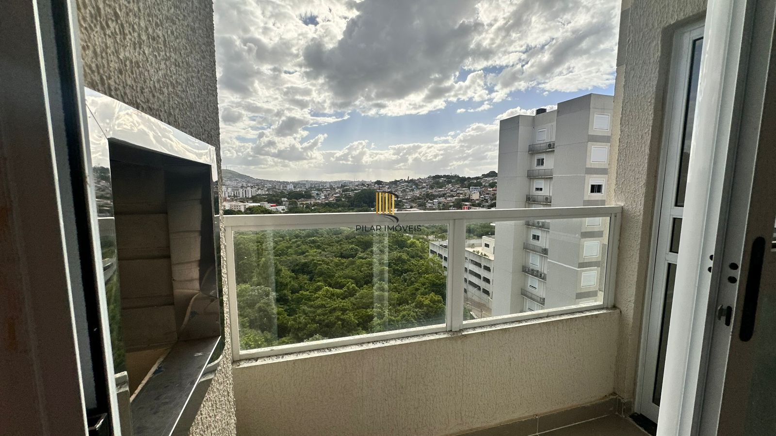 Apartamento Novo de dois dormitorios e duas vagas