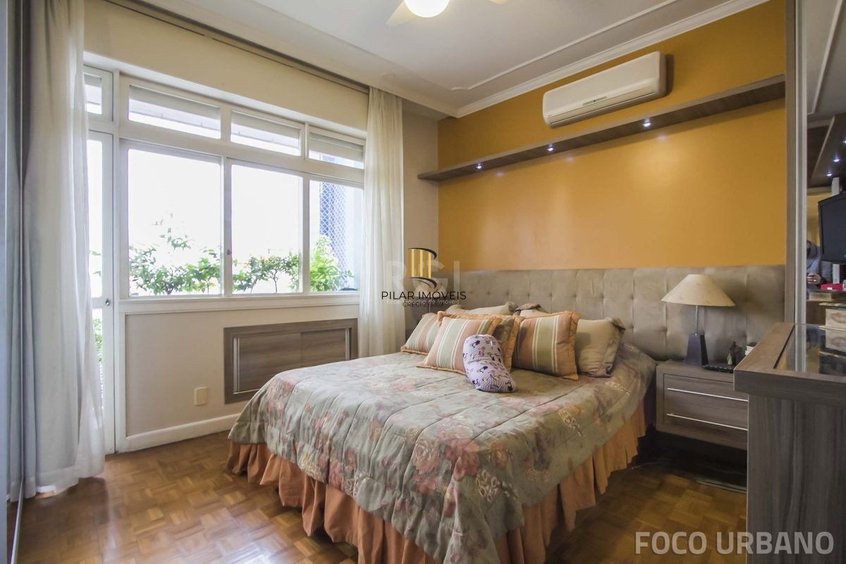 Apartamento para Venda - 155m², 4 dormitórios, sendo 1 suites, 1 vaga - Bom Fim