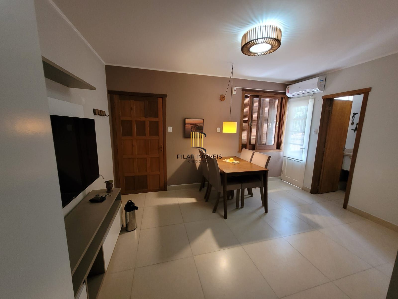 Ótimo apto 1 dormitório super claro semimobiliado