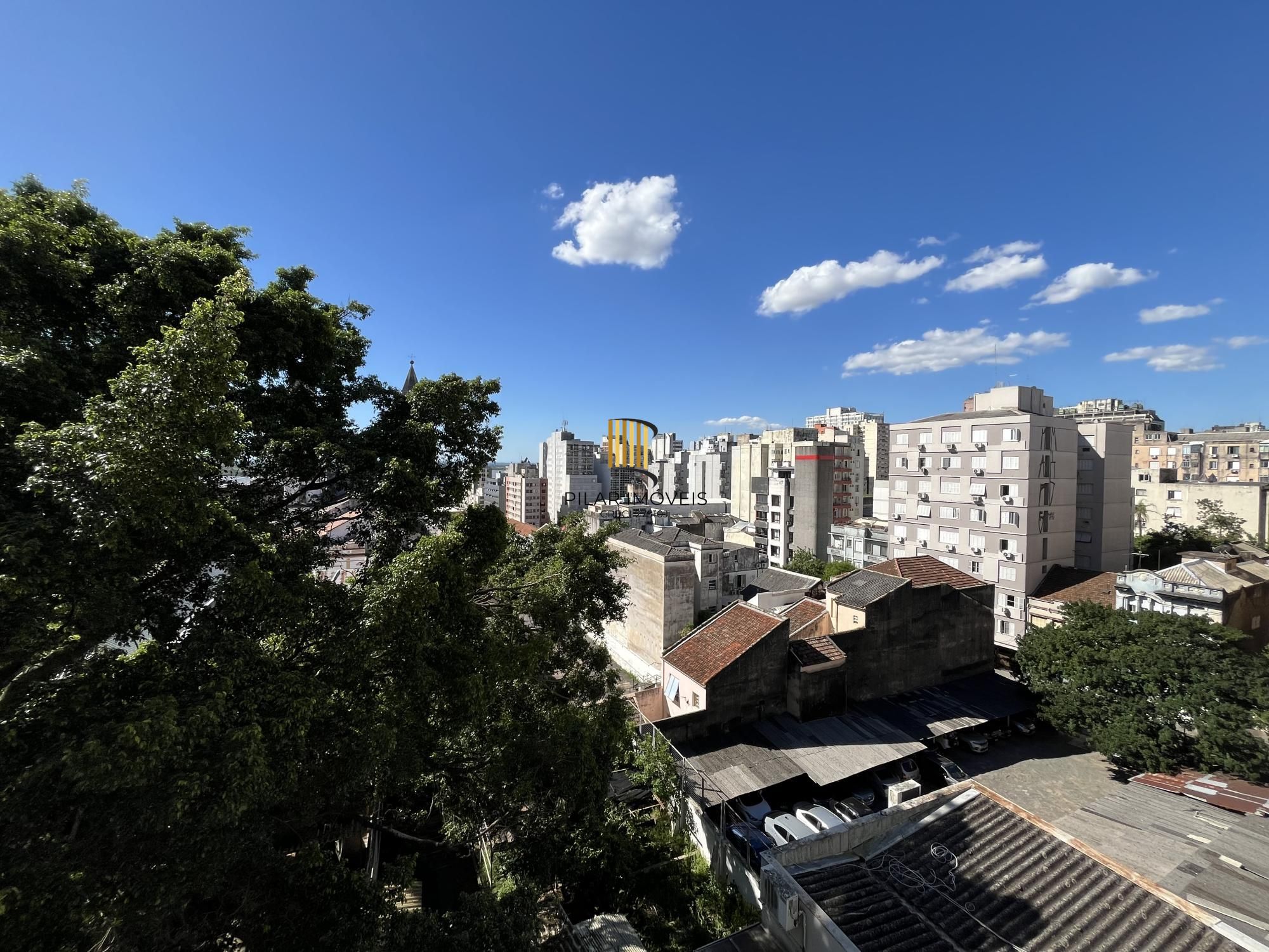 Vista para o Guaiba - Um quarto, cozinha e banheiro na Duque de Caxias - Centro
