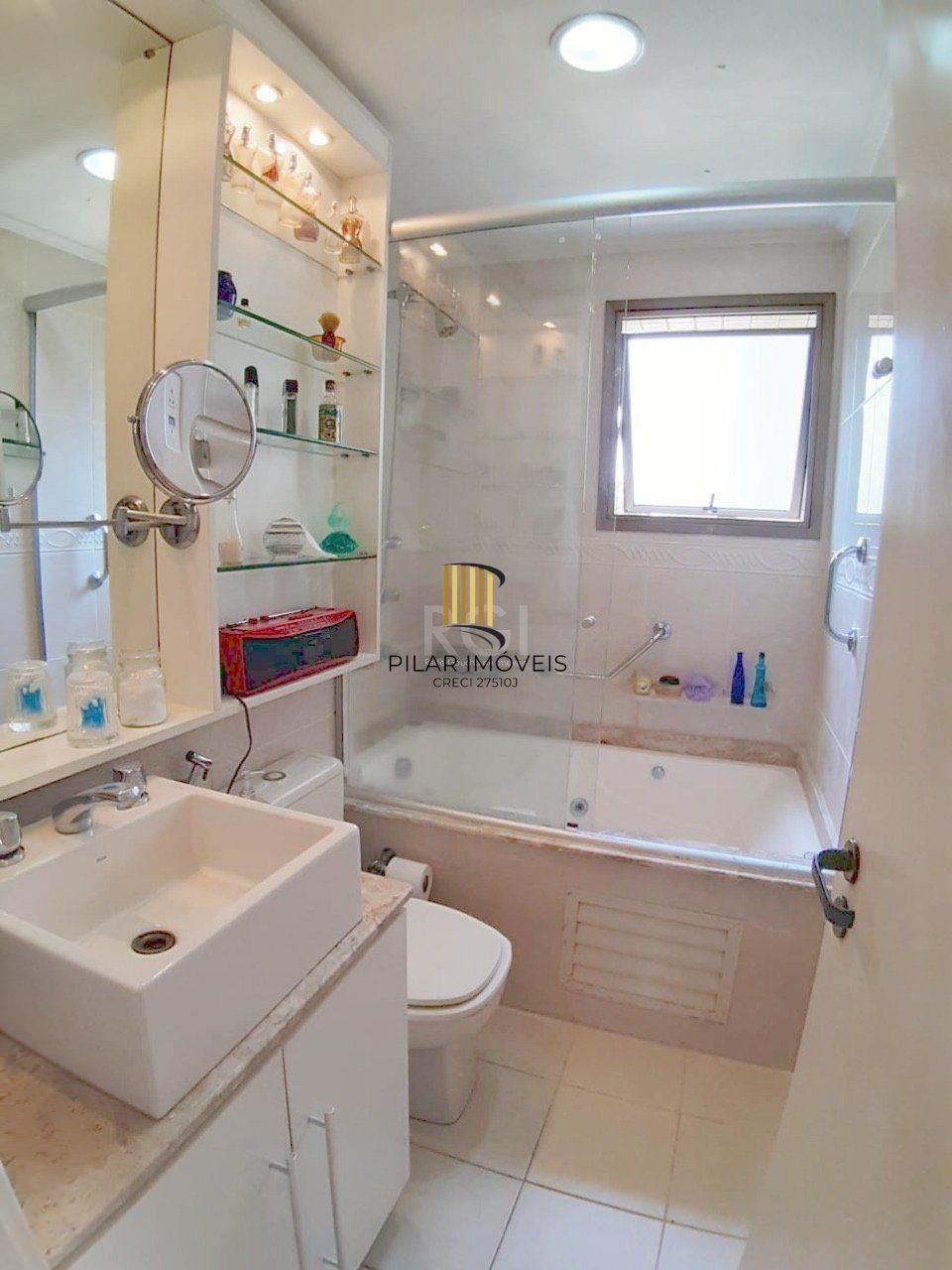 Apartamento para Venda - 122.14m², 3 dormitórios, sendo 1 suites, 2 vagas - Auxiliadora